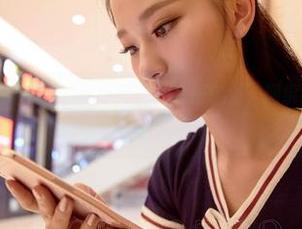 AISS爱丝(钻石版) – 解锁何冉的私房魅力，捆绑花絮视频精彩无限