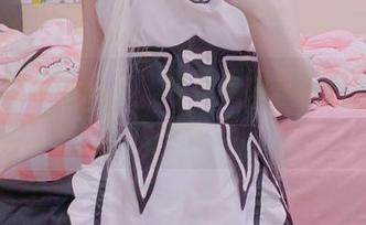 AT鲨的反差巫女，免费写真还附带幽默感，快来围观！