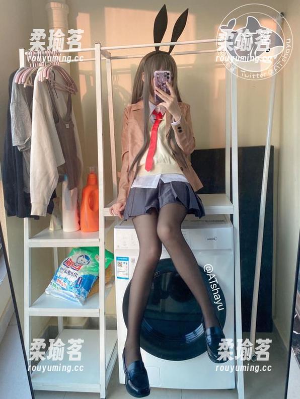 AT鲨 精选居家时光:AT鲨的随意与优雅,随便一张都是封面!