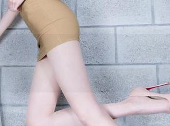 Beautyleg – Katarina揭秘万圣节在线写真：不只是糖果与鬼怪