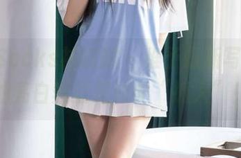 BoBoSocks袜啵啵 – 稚予最新写真集，油亮白丝就是如此“抓人”！