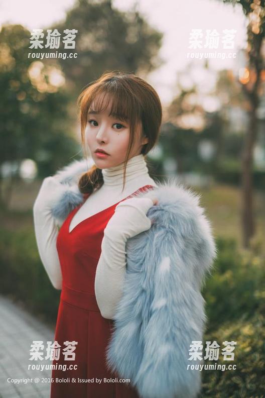 BoLoli菠萝社-小潘鼠 BoLoli菠萝社 - 小潘鼠最新婚纱套图,让你领略什么叫做‘不婚主义者穿婚纱’!