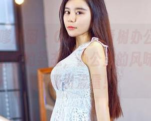 Feilin嗲囡囡 – Cheryl青树办公室全套图集：工作的姿态，办公室的风味，目测能吸引流量！