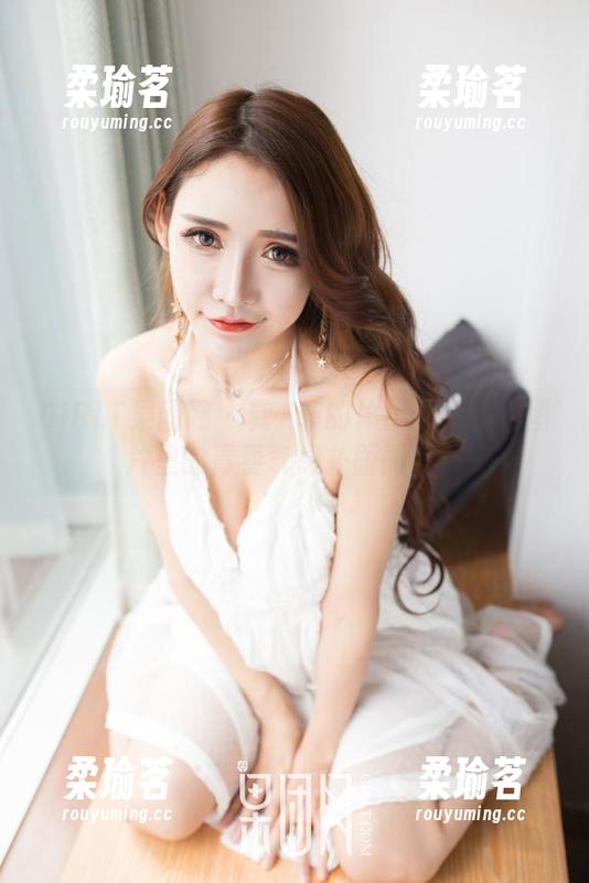 GIRLT果团网-龚玥菲 GIRLT果团网 - 龚玥菲的体操服:私拍图片里的青春气息扑面而来!