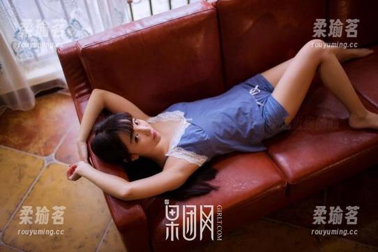 GIRLT果团网-龚玥菲 GIRLT果团网 - 龚玥菲长腿高清照,一步一步走近你的心