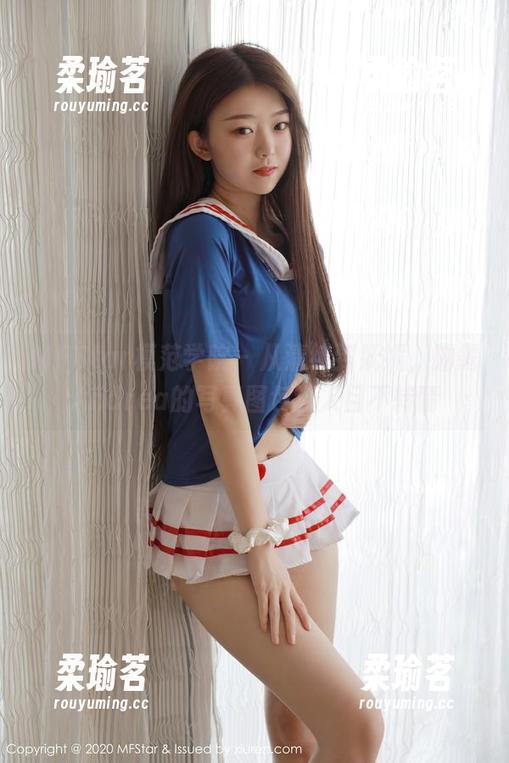 MFStar模范学院-露露Andrea MFStar模范学院 - 从清纯到妩媚,露露Andrea的写真图包让人目不转睛