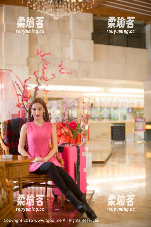 QingDouKe青豆客-杨漫妮 QingDouKe青豆客 - 精选杨漫妮的女王写真,太美了看得我想开个漫妮粉丝会!