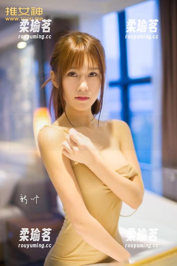 QingDouKe青豆客-黄歆苑chobits QingDouKe青豆客 - 这个圣诞有黄歆苑chobits陪伴,图包真是十足暖意!
