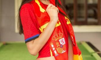 TGOD推女神 – 小心！颖莹儿YY的礼服合集：看完你可能会心动！