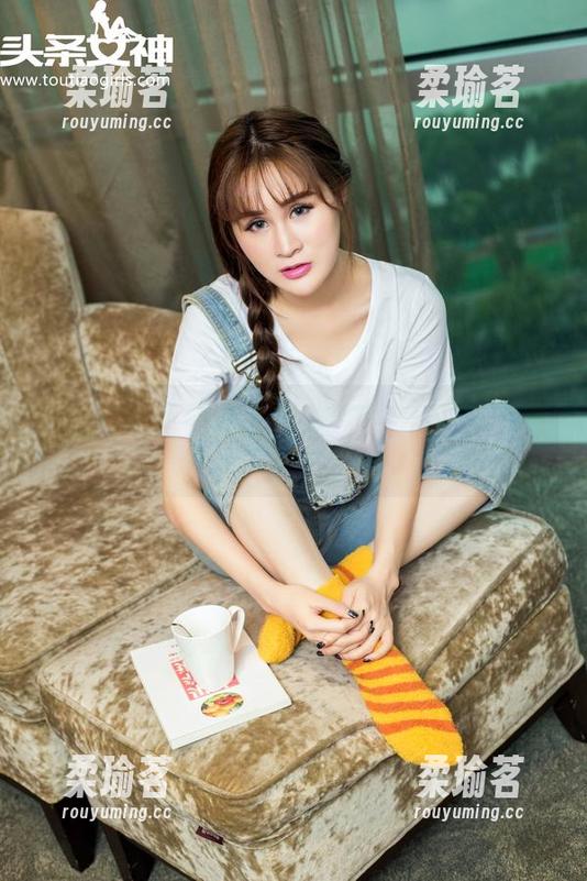 TouTiao头条女神-JennyR TouTiao头条女神 - JennyR的双马尾图包:你绝对想不到的福利!