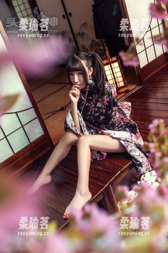 TouTiao头条女神-李媛媛 TouTiao头条女神 - 李媛媛黑色合集:在线体验这种离奇的感觉,黑色真是个难以抗拒的色!