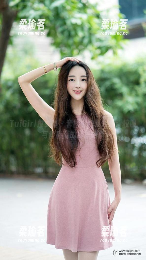 TuiGirl推女郎-夏婉婉 TuiGirl推女郎 - 套图中的夏婉婉:校服与青春期的那些故事