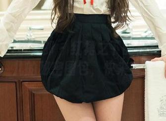 TuiGirl推女郎 – 红裙之下的福利：林清儿的秘密图包，快来看！