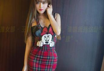 TuiGirl推女郎 – 王馨瑶的礼服写真，谁能抵挡这份气质？套图里的光影都很会“撩”。