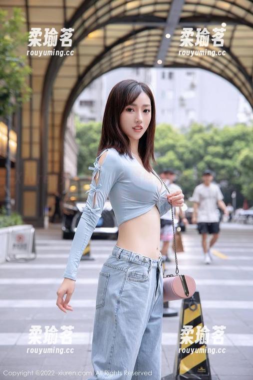 Xiuren秀人网-z杯悠悠 Xiuren秀人网 - z杯悠悠私房图包:那一年,她的旅拍有多美?
