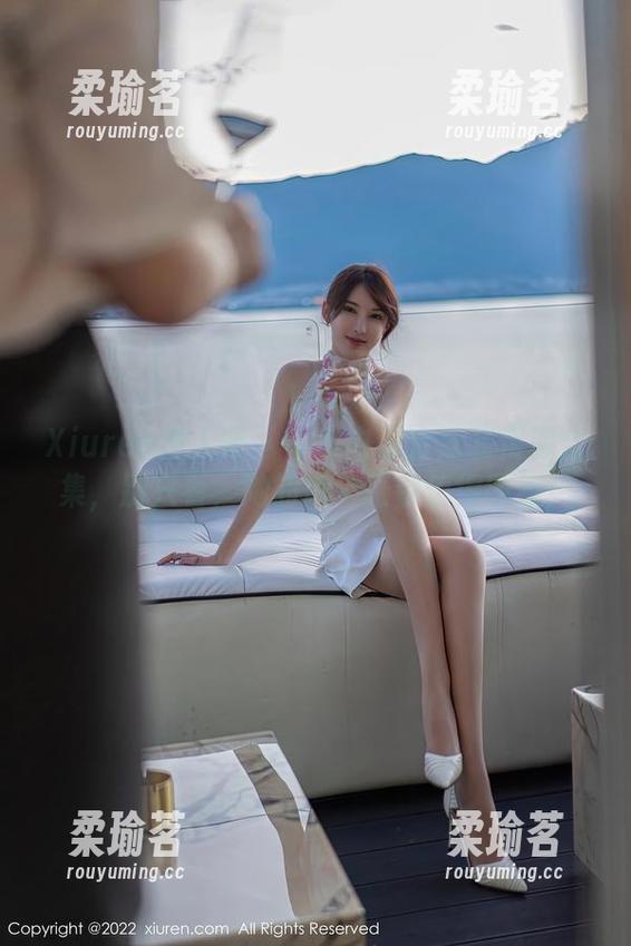 Xiuren秀人网 - 小小白思宜泳装资源合集，别只看，她的每一张都值得收藏！