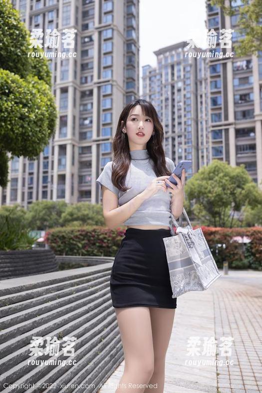 Xiuren秀人网-徐莉芝Booty Xiuren秀人网 - 徐莉芝Booty写真:在水手服的掩映下无圣光的诱惑