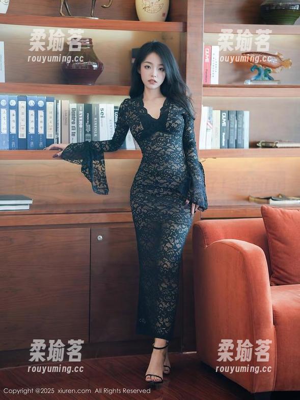 Xiuren秀人网-涵涵Luna Xiuren秀人网 - 红裙女神来了!涵涵Luna的免费图包,谁能拒绝这样的魅力?