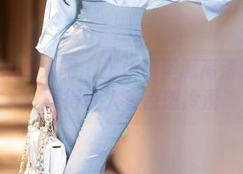 Xiuren秀人网 – 王伊纯圣诞高清作品集：美得让人有点想冷漠