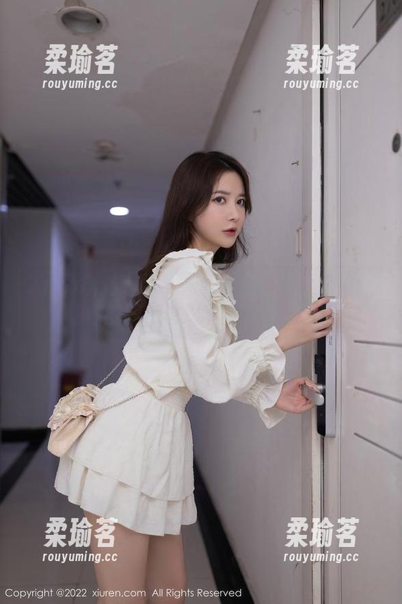 Xiuren秀人网-米妮大萌萌 Xiuren秀人网 - 米妮大萌萌的大旗袍:让你的图库也跟着变得萌萌哒!