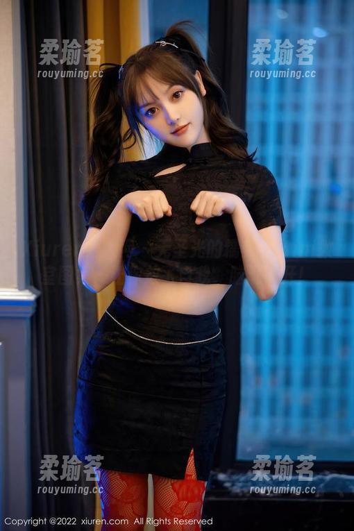 Xiuren秀人网-糯美子Mini Xiuren秀人网 - 无圣光的糯美子Mini教室图集,让你放飞自我,脑洞大开!