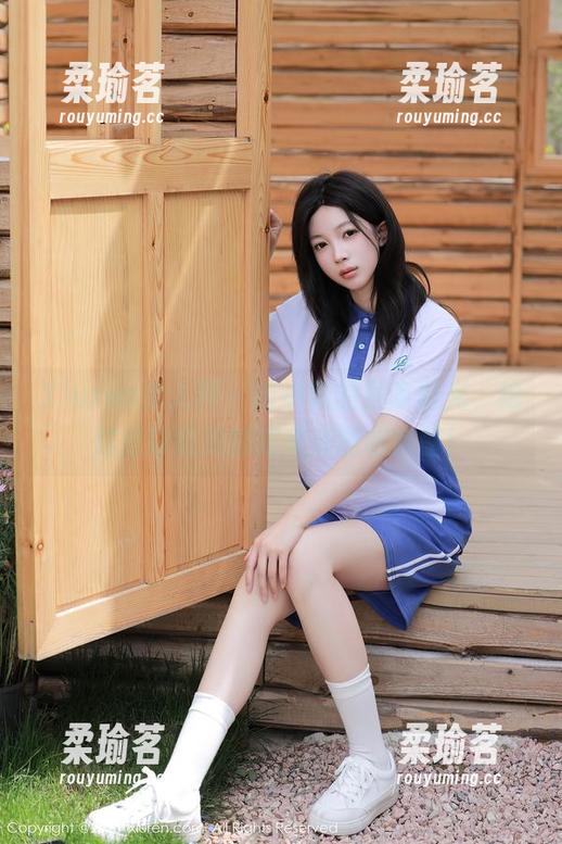 Xiuren秀人网-谢小蒽 Xiuren秀人网 - 谢小蒽的居家时光,绝对是缺陷美的完美美图和套图!