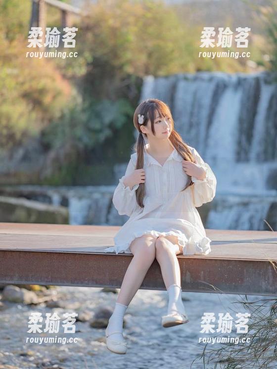 nagisa魔物喵 不想错过的福利!nagisa魔物喵的美腿原图,居然是免费?