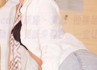 partycat轰趴猫 – 梦心玥的裸足写真藏了多少隐秘？更新来看看，一定让你鼓掌！