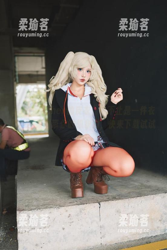 puypuychen puypuychen的皮衣,它不止是一件衣服,图集附带你的想象力,快来下载试试吧!