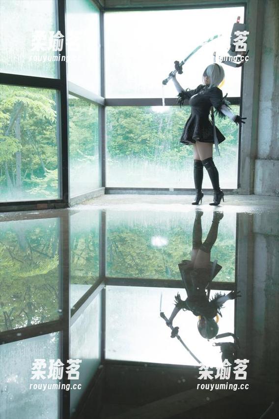 サク(saku)女孩的浪漫日记：全新套图更新，快来偷偷围观！