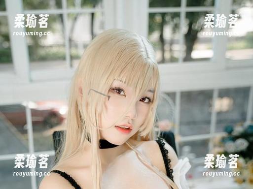 七七娜娜子 私拍揭秘!七七娜娜子的竞泳让人想在水中永远沉醉!