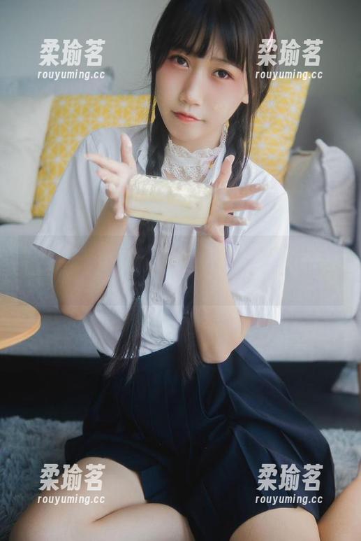 不呆猫的兔子女友：定制写真，瞬间点燃你的想象力