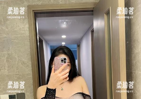 不爱笑的赛琳 微密圈 - 不爱笑的赛琳豹纹连体:观看这两种俏皮,图片太过诱人