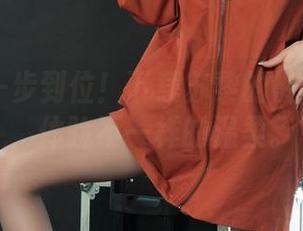 丽柜 – 一步到位！下载苏黎的裤里丝合集，体验不一样的温柔。