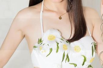 克拉女神 – 最新出炉！妮子与夏天搭档的幽默套图，瞬间让你心情大好！