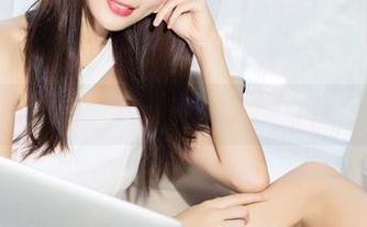 克拉女神 – 白衬衫穿出新花样，孟君图包下载全靠你！