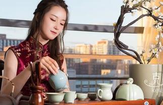 克拉女神 – 分享瑞莎护士写真，谁说职业形象不能调皮一点？