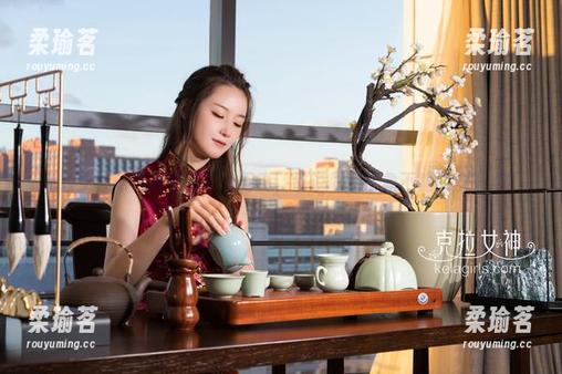 克拉女神-瑞莎 克拉女神 - 分享瑞莎护士写真,谁说职业形象不能调皮一点?