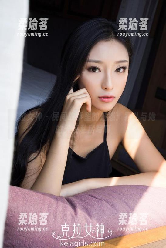 克拉女神-颖儿 克拉女神 - 民间故事里的魅惑:颖儿与她的天使私房写真