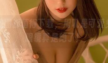 每张美图都值得下载，周叽是可爱兔兔的眼镜真是绝了！