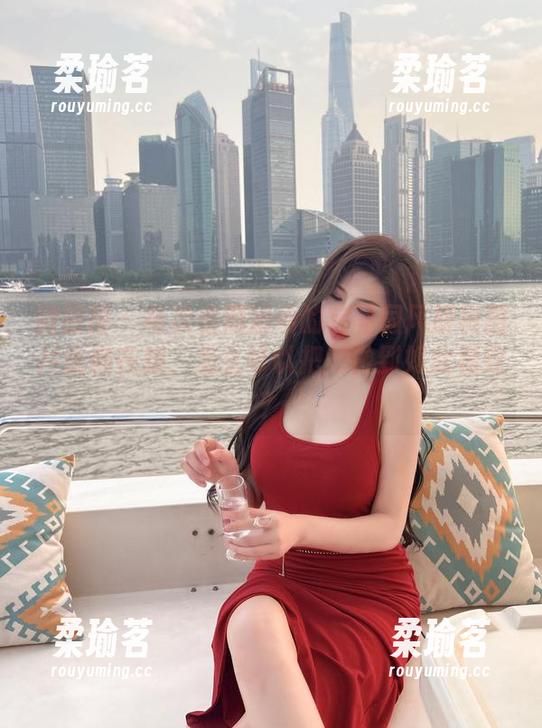 周妍希 微密圈 - 每次看周妍希的定制国风旗袍图片我都在想,怎么可以把美做到如此极致?