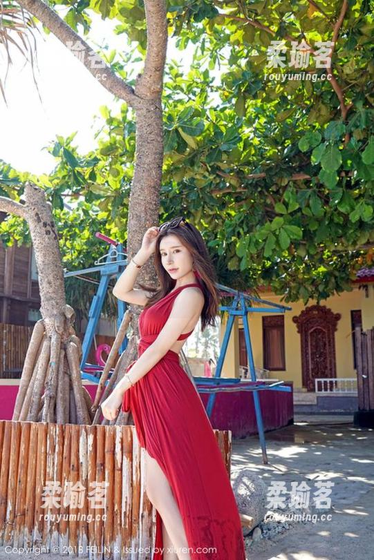 嗲囡囡-SiByl李思宁 嗲囡囡 - 在线停留在SiByl李思宁的粉色氛围,图片像是阳光透过窗帘的温柔。