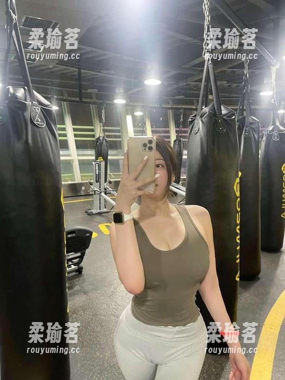 微密圈 - 奶宝妹纸的期盼后背：你敢保证不会想多？
