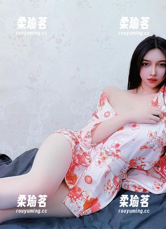 姐姐Lalion 微密圈 - 姐姐Lalion私房图包狂想:吊带红丝与阳光的邂逅