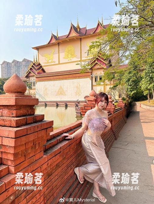 宝儿mysterial 护士宝儿mysterial:在阳光下的白衣天使写真集——这真是太惹眼了!
