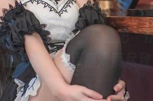 宫本樱这身泳衣cos，真是把‘你就是我的阳光’演绎得淋漓尽致