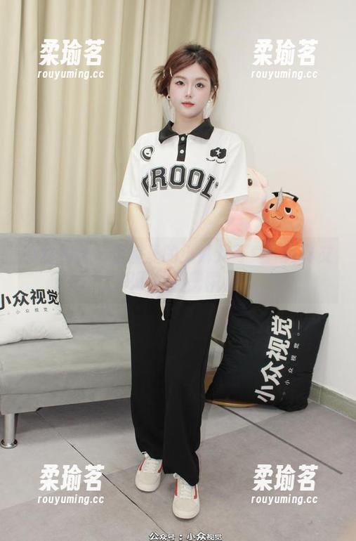 小众视觉-小琳儿 小众视觉 - 浴室里的小琳儿写真:光影交织下的秘密瞬间