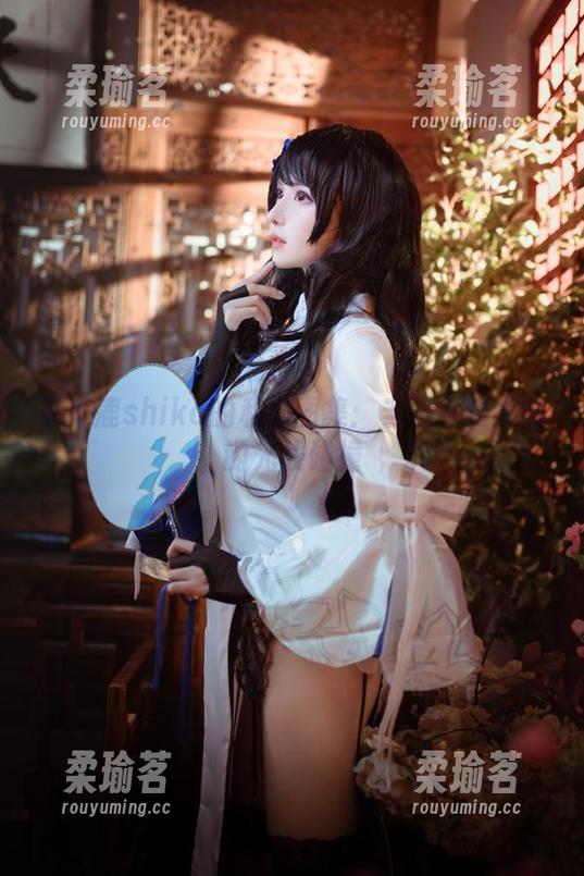 小鹿鹿shika 小鹿鹿shika的私拍图集:当奶牛和太阳的光线碰撞