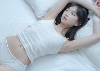 少女秩序 – 小鱼睡衣奇谈：精选让你想起那些似曾相识的懵懂时光，简单却又暖心的作品！