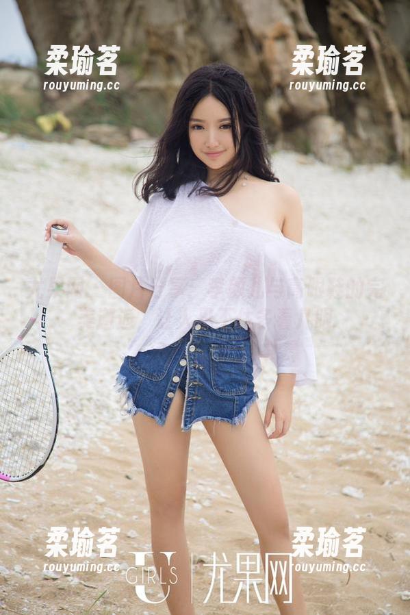 尤果网 - 图片分享：李颜儿与高跟鞋的完美邂逅，让人忍不住多看几眼